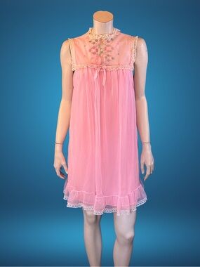 1960s Pink Sheer Nylon Babydoll Embroidered Lace Nightgown | S